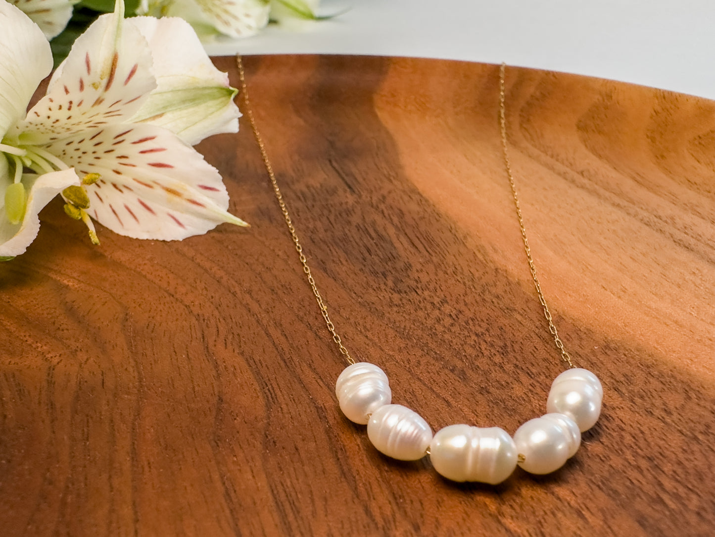 Inner Pearls Necklace